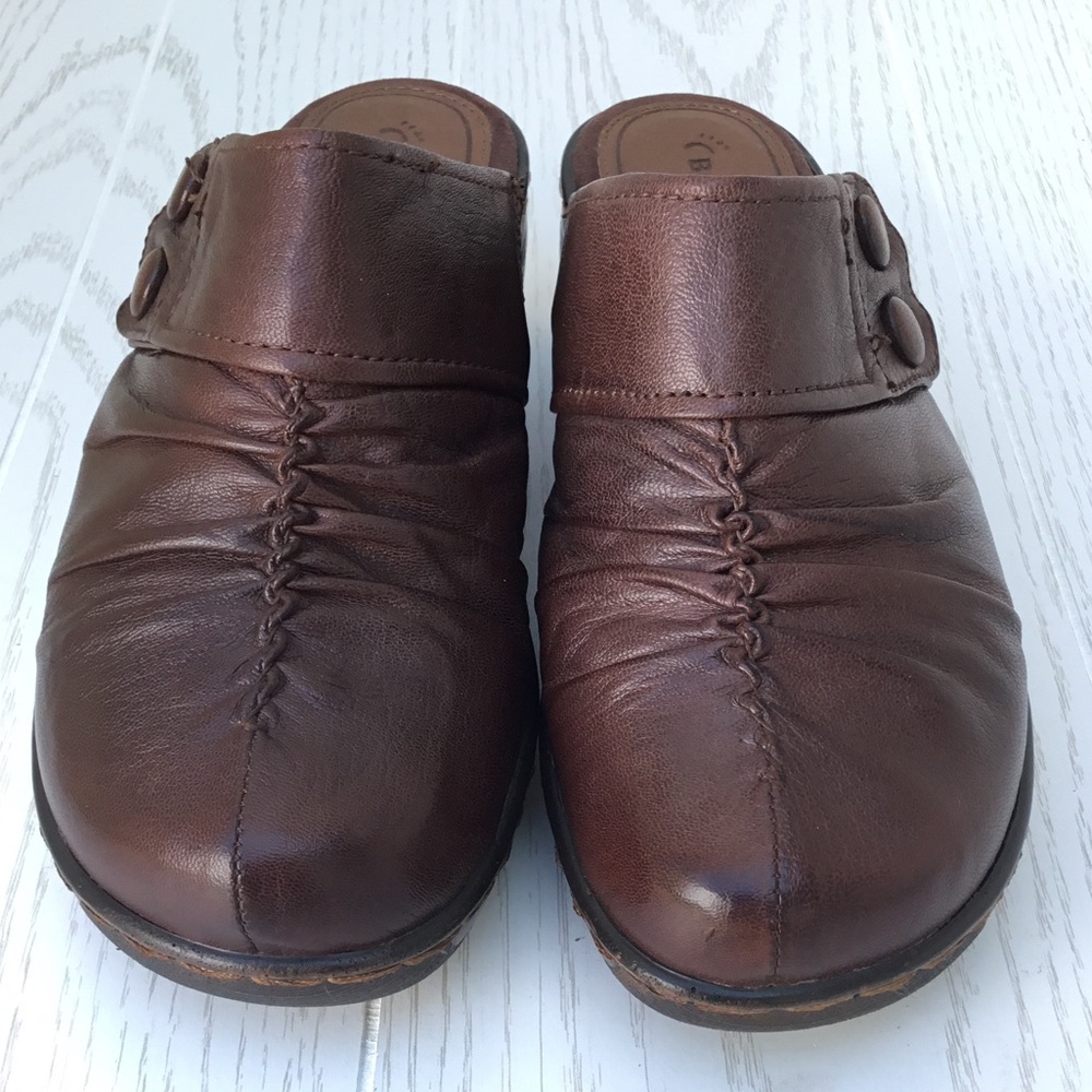 Bare Traps Paulie 9M slip on mules brown leather